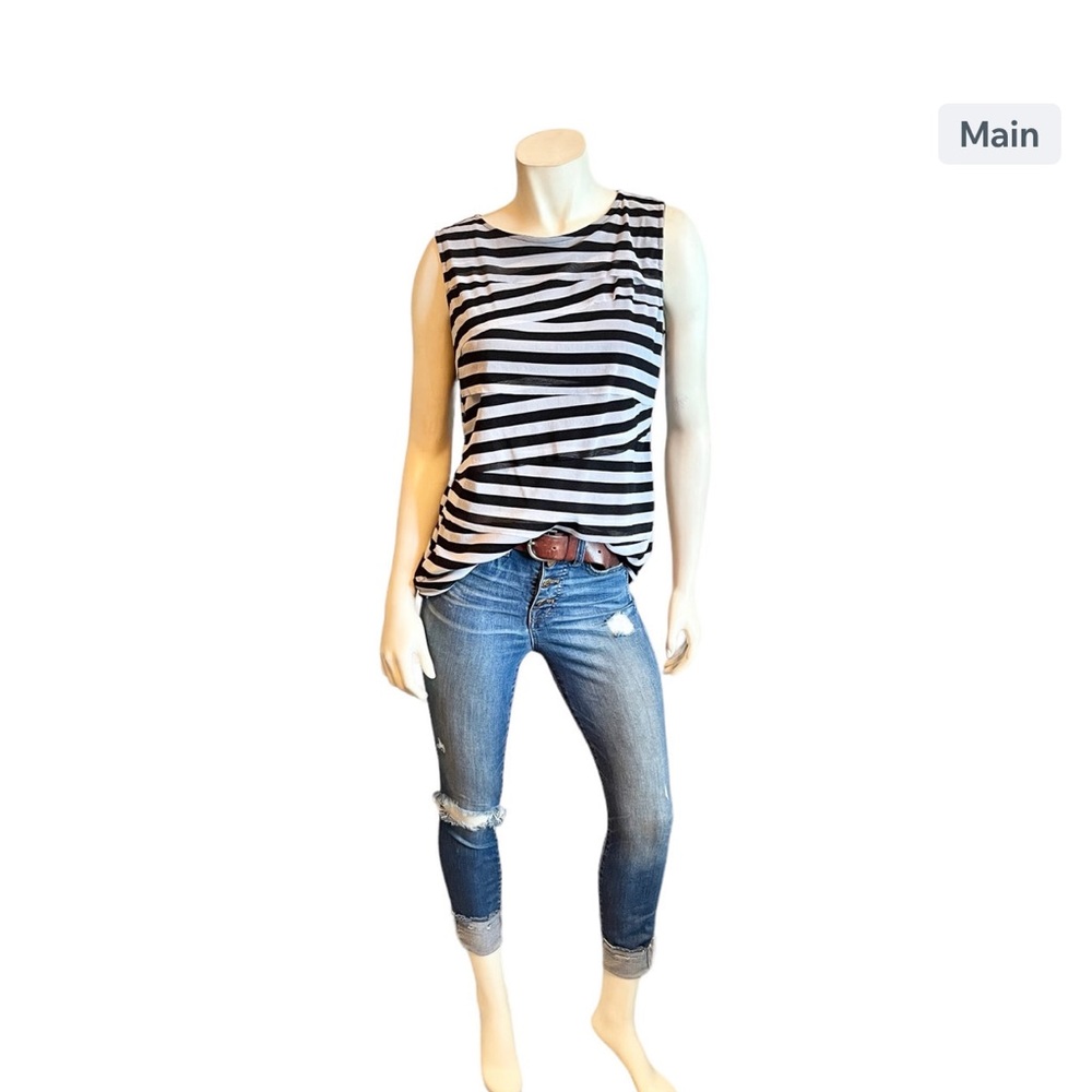 Dana Buchman Blouse 
Size Large